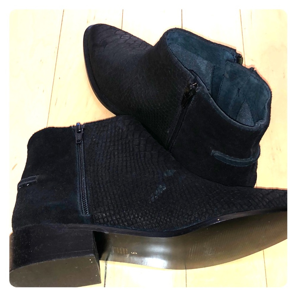 Seychelles black booties leather and suede